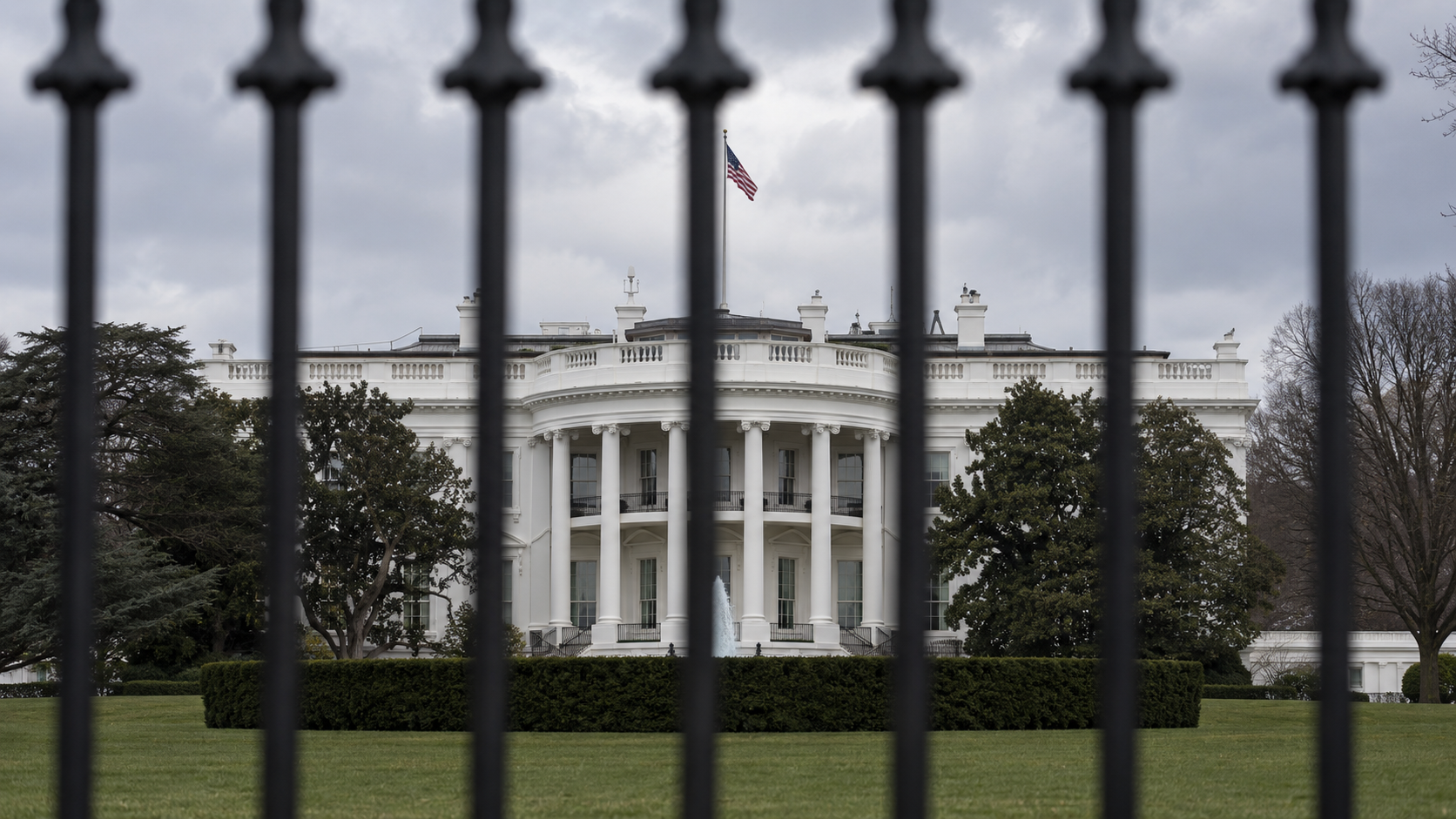 Trump Presses Warsh for Lower Rates Ahead of Fed Decision